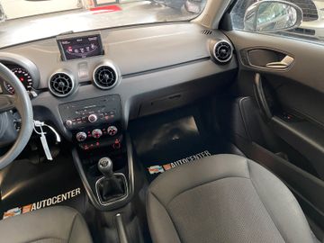 Audi A1 attraction *Klimaauto.*Sitzheizung*TÜV0327*