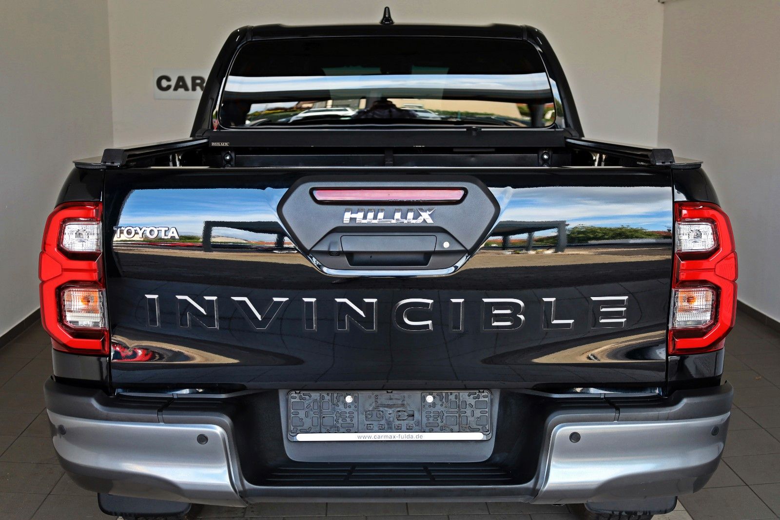 Fahrzeugabbildung Toyota Hilux 2.8 D-4D Invincible,DOKA,Leder,ACC,Kamera