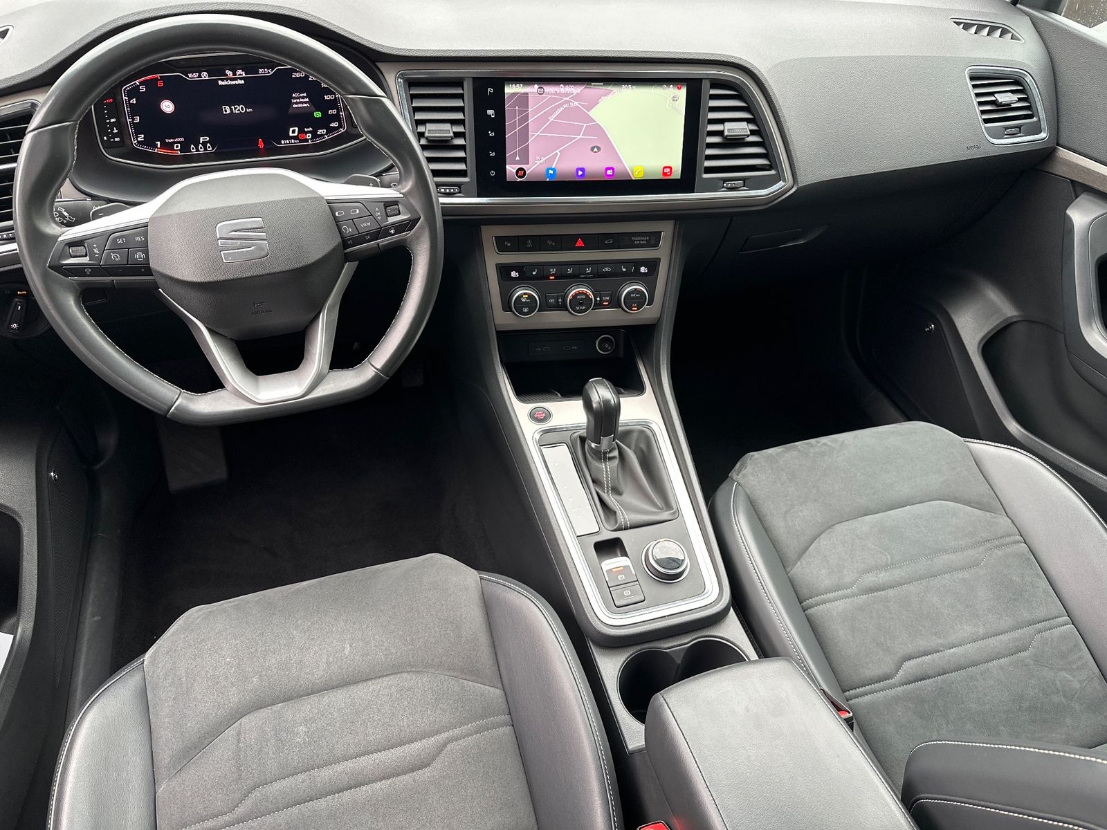 Fahrzeugabbildung SEAT Ateca Xperience NAV+LED+ACC+360°+AHK+BEATS