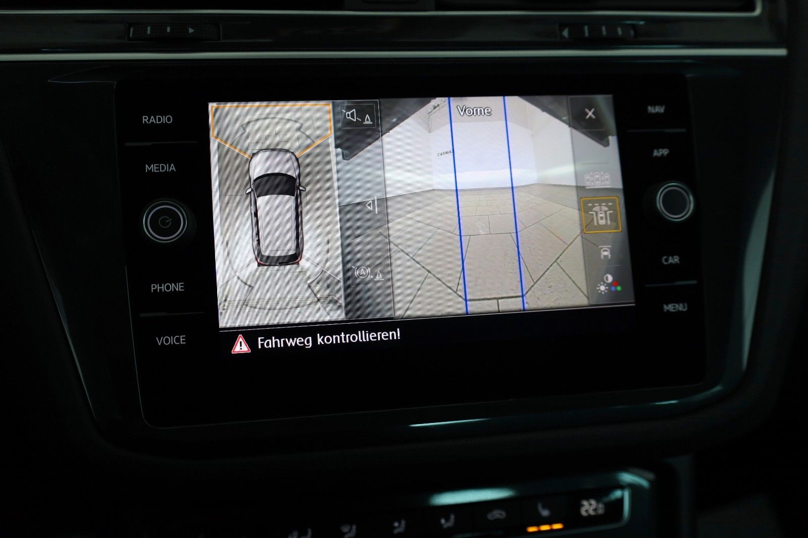 Fahrzeugabbildung Volkswagen Tiguan Highline 4M Navi,LED,PanDach,ACC,360°