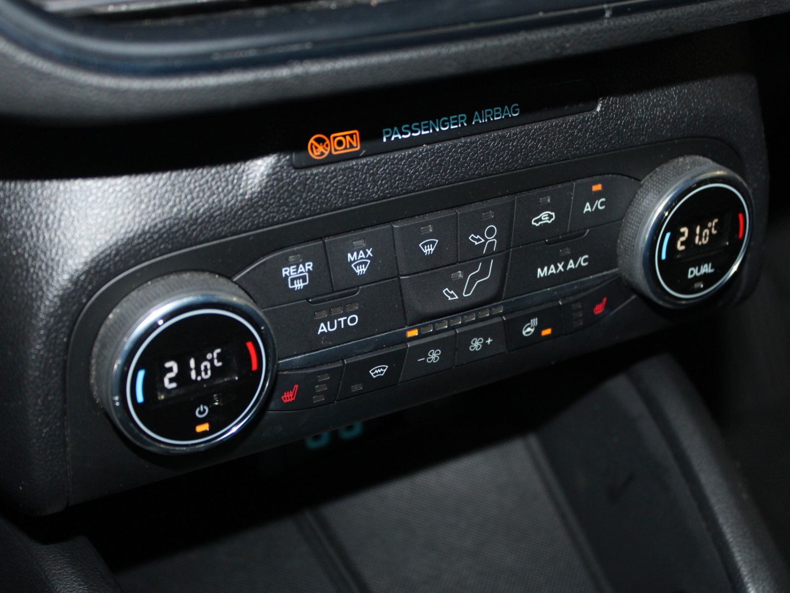 Fahrzeugabbildung Ford Focus Active Turnier LED NAVI WinterPaket uvm.