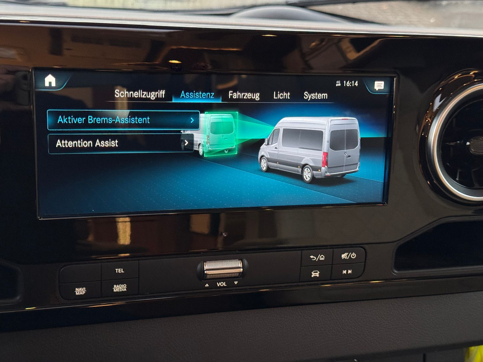 Fahrzeugabbildung Carthago Chic e-line I 51 QB MERCEDES 418 CDI 9GT 1.HAND