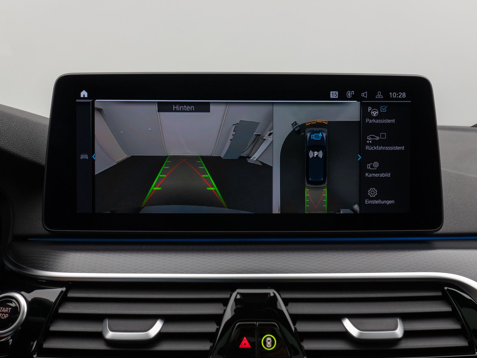 Fahrzeugabbildung BMW 530e xD M Sport Panorama Laser 360°HUD DAB H/K