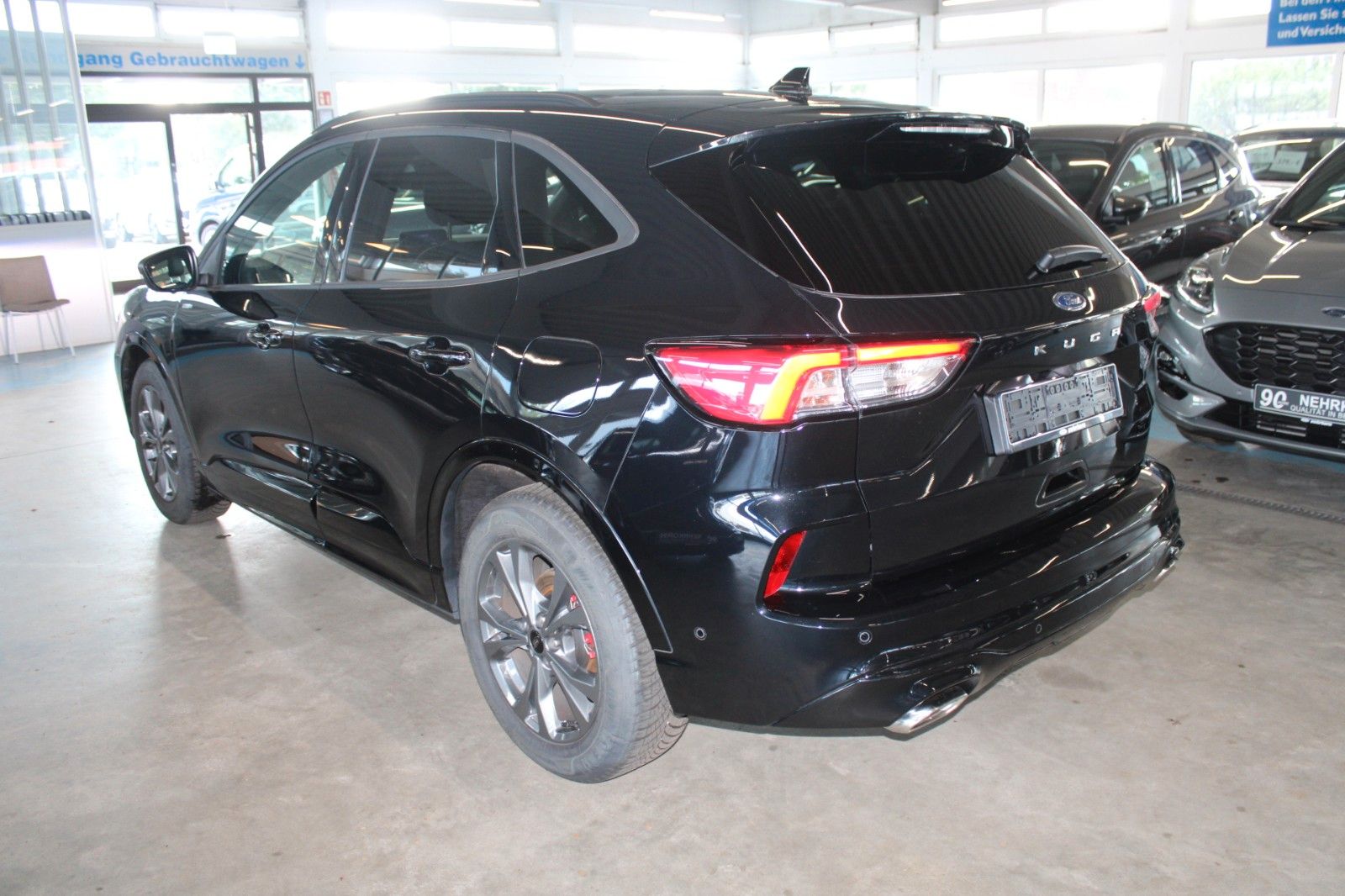 Fahrzeugabbildung Ford Kuga ST-Line X LED B&O HUD ACC WinterPaket Panod