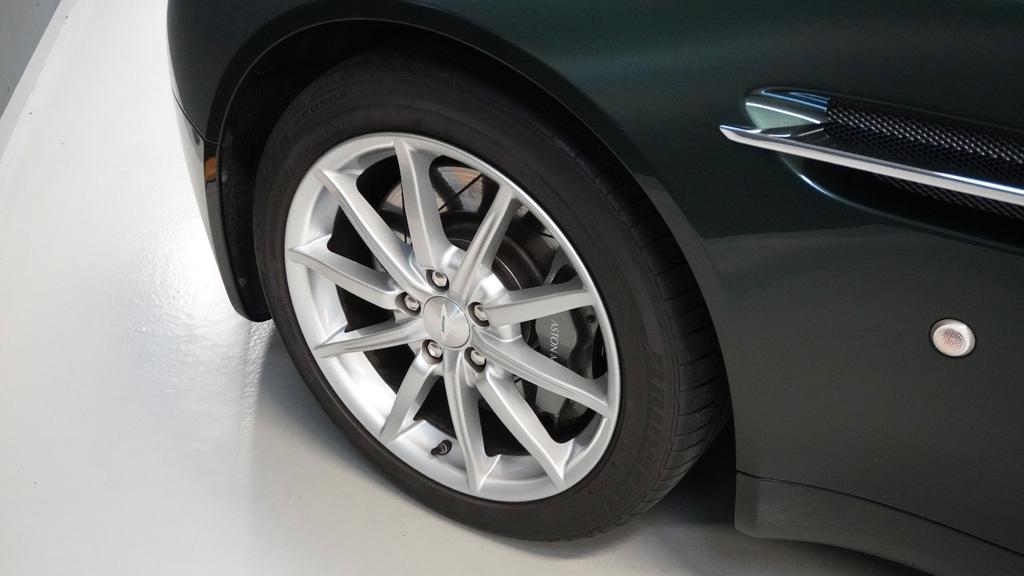 Aston Martin V8 Vantage