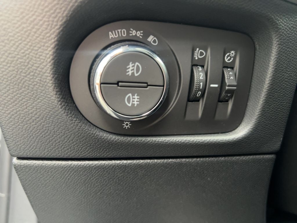 Fahrzeugabbildung Opel Mokka GS Navi digitales Cockpit LED Scheinwerfer