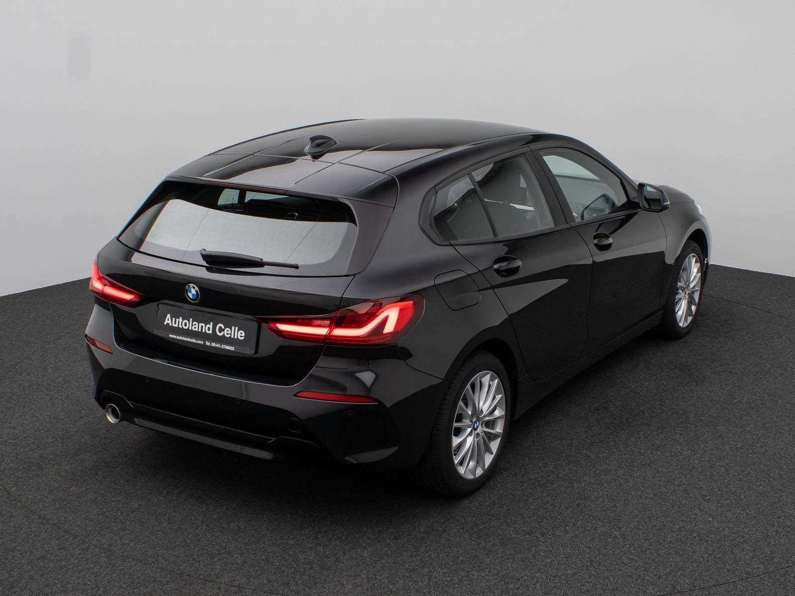 Fahrzeugabbildung BMW 118i PDC DAB CockPitPro AHKFernlichtassistent