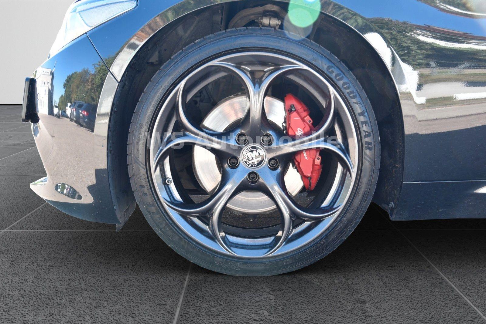Alfa Romeo Giulia Veloce Q4 280 ch • Pack Performance • Brembo • Cuir • ACC • Caméra • 19"
