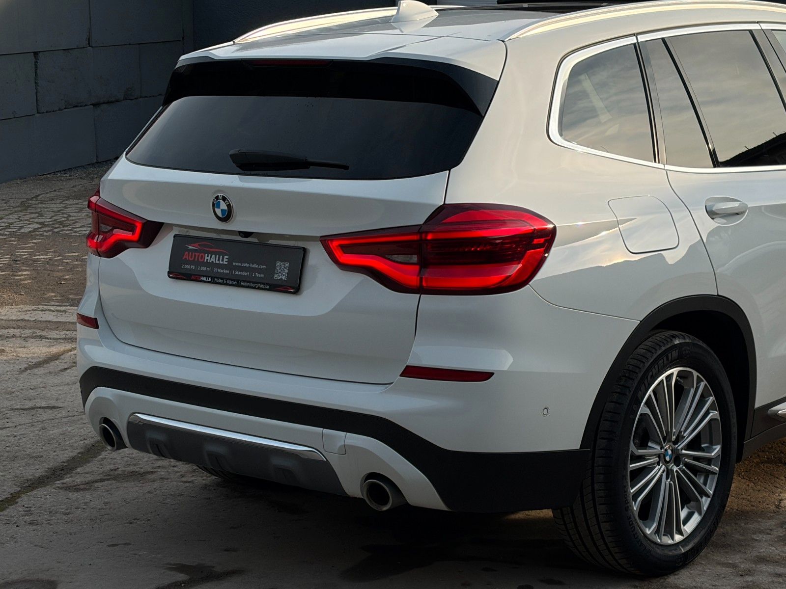 Fahrzeugabbildung BMW X3 xDrive 30i Luxury Line Pano Akustik Komf. HuD