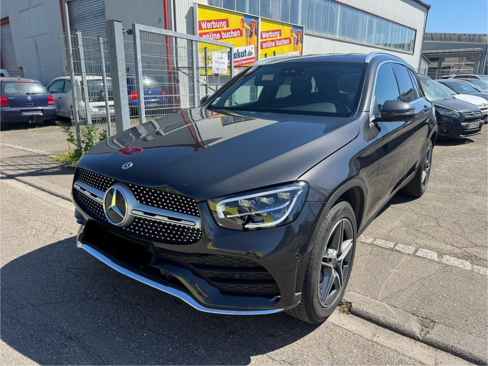 Mercedes-Benz GLC 300 e 4Matic Amg Paket