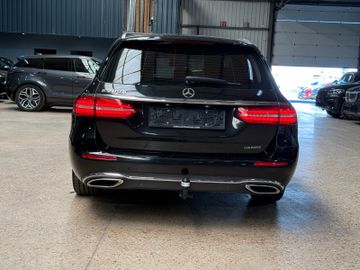 Mercedes E 200 - 6