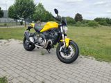 Ducati Monster 821 - DUCATI GELB