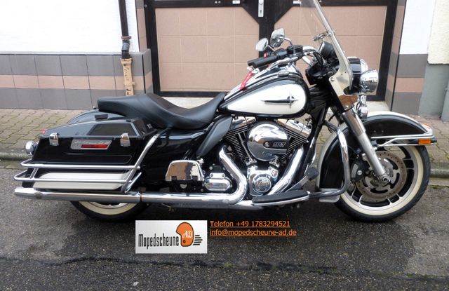 Harley-Davidson Road King Police mit Klappenauspuff Penzl