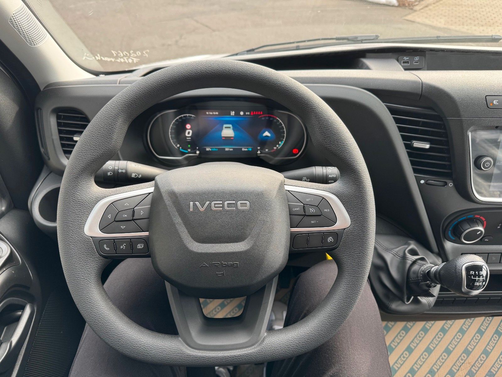 Fahrzeugabbildung Iveco Daily 35S14 *R3.450mm*AHK*Kamera*