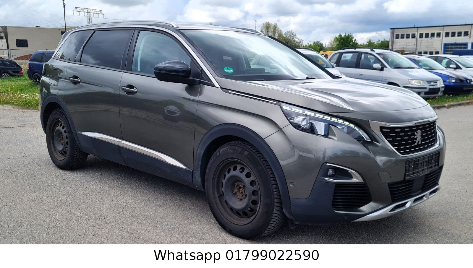 PEUGEOT 5008