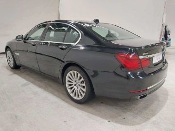 BMW 740 - 5