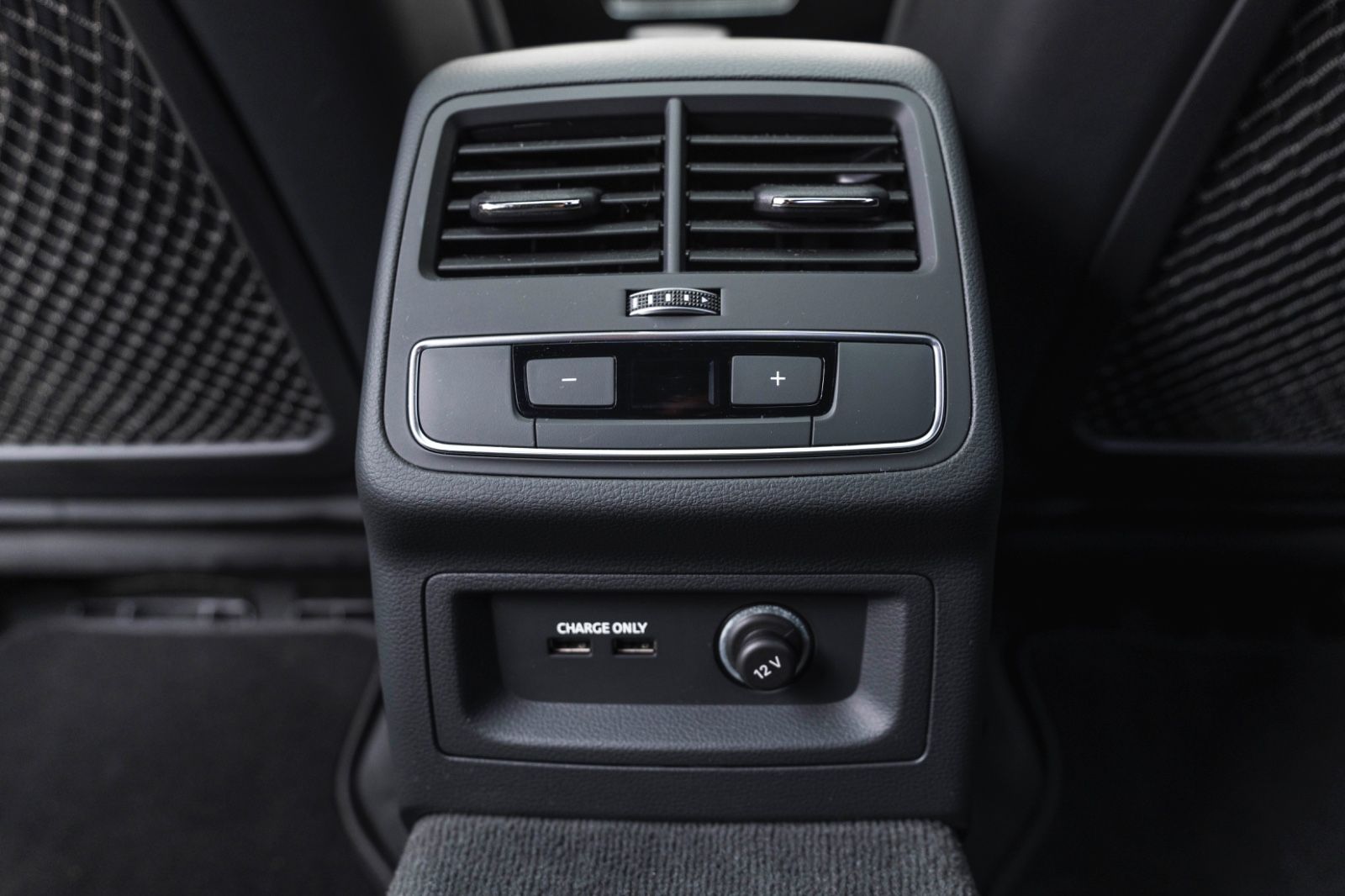 Fahrzeugabbildung Audi S5 TFSI SPORTBACK CARBON CARPLAY B&O MASSAGE 360