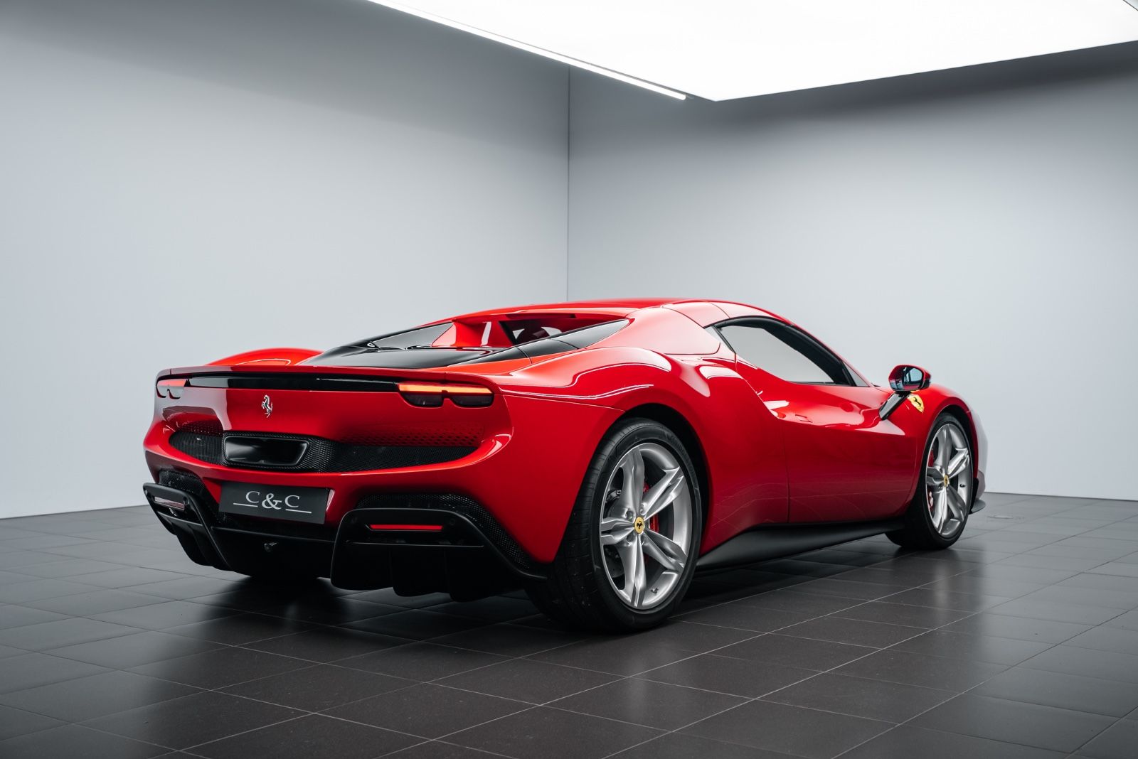 Fahrzeugabbildung Ferrari 296 GTS LIFT/PROD 25/BLANKO COC