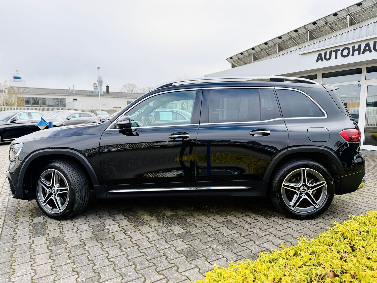 Fahrzeugabbildung Mercedes-Benz GLB 200 d AMG - Distronic, AHK, LED, EDW, RFK, K