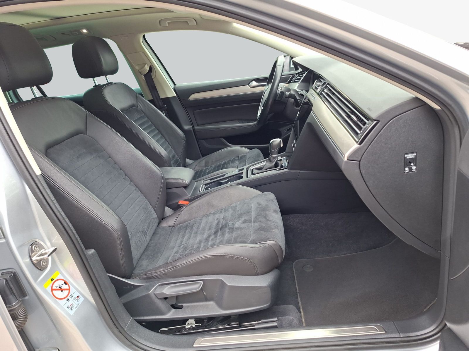 Volkswagen Passat Variant 2.0 TDI Highline NAVI AHK SD STAN foto 12