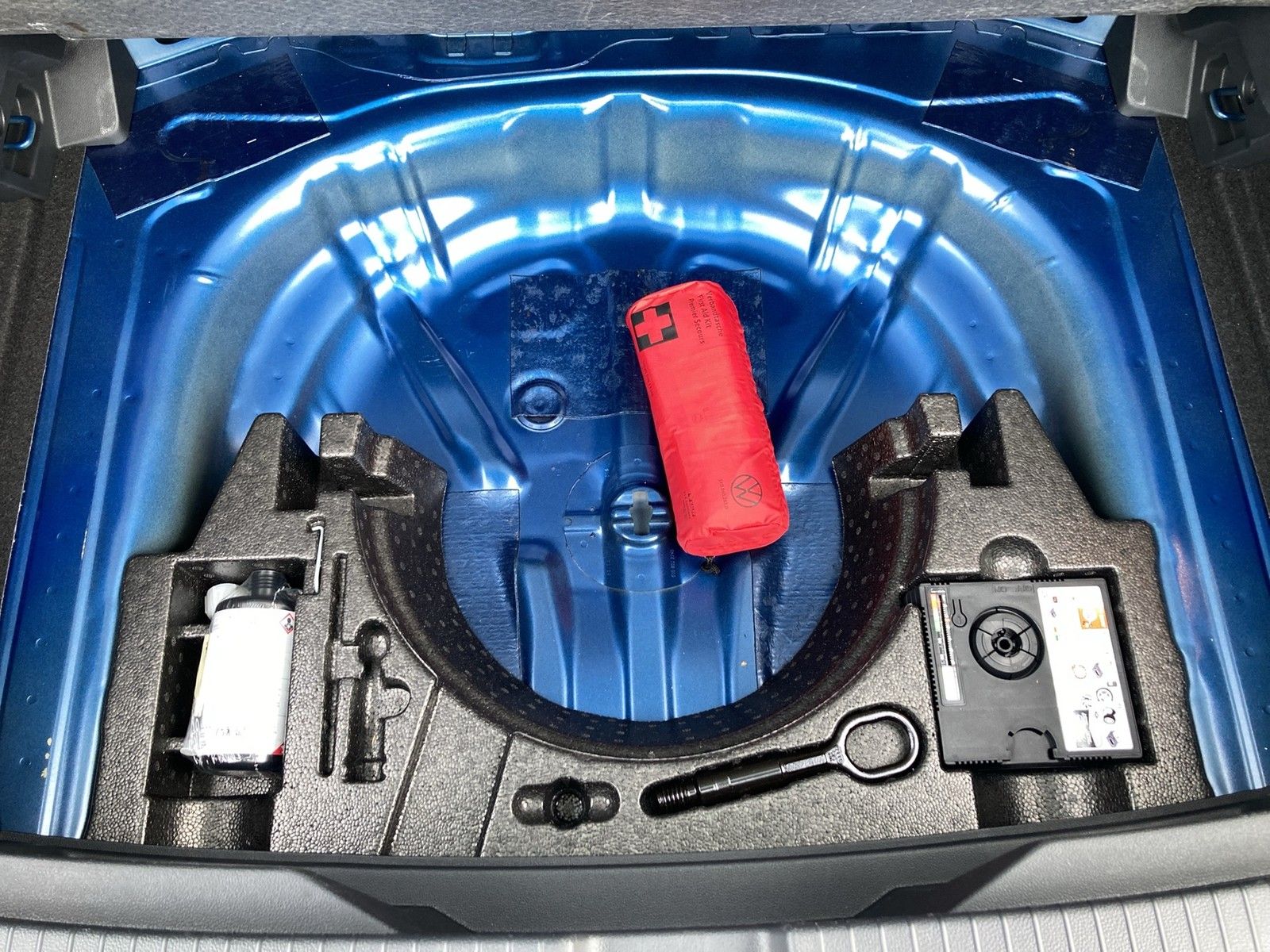 Fahrzeugabbildung Volkswagen T-Roc TSI Goal DSG LEDplus Navi AID ACC SHZ Park