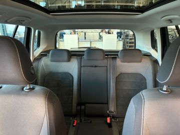 Volkswagen Golf Sportsvan VII *Highline*Pano*R Line*