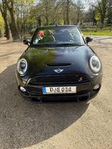 MINI "Black Beauty" Cooper S Cabrio Cooper S - schwarze MINI Cooper S Cabrio