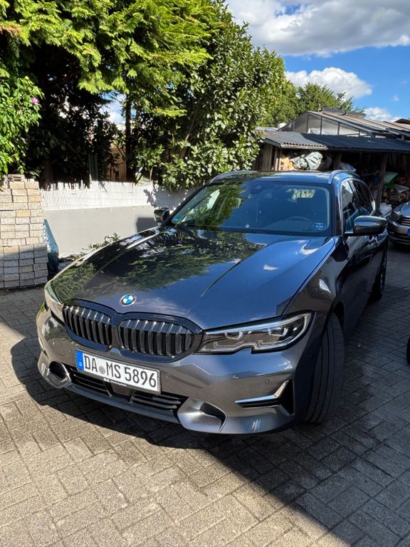 Image of BMW 330
