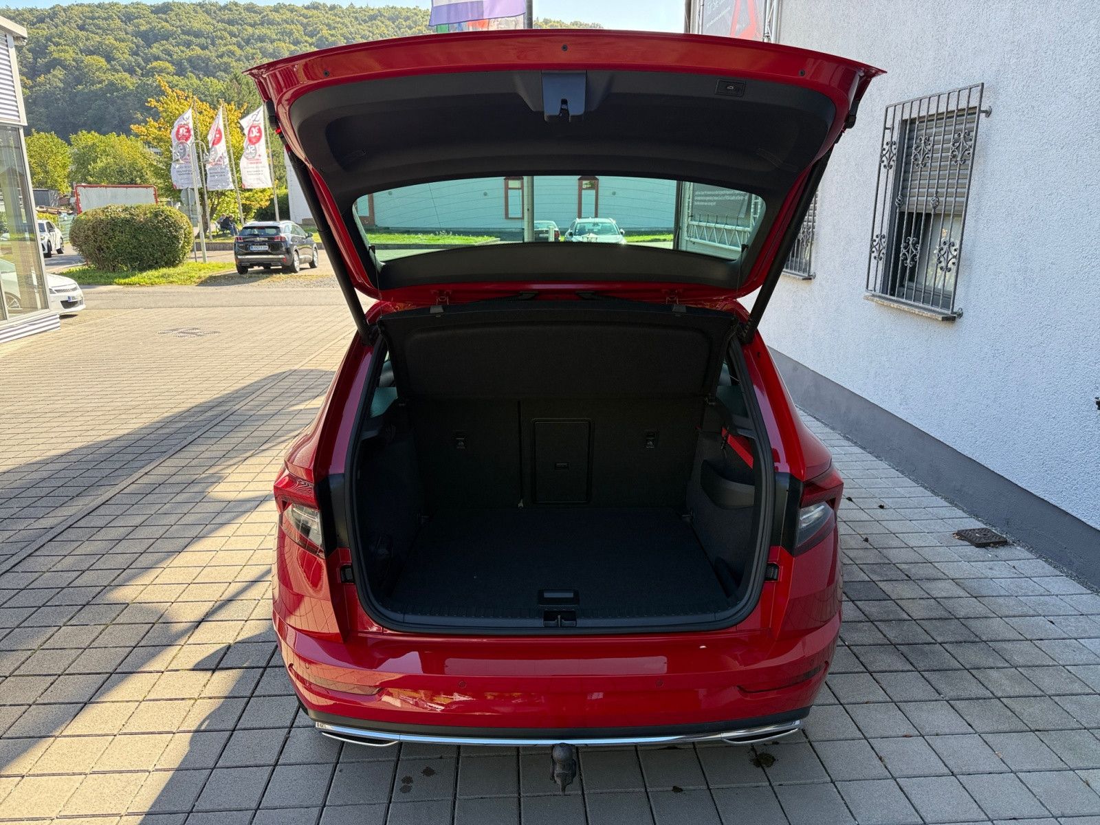 Karoq Sportline 1,5 TSI DSG Navi AHK Kamera Pano