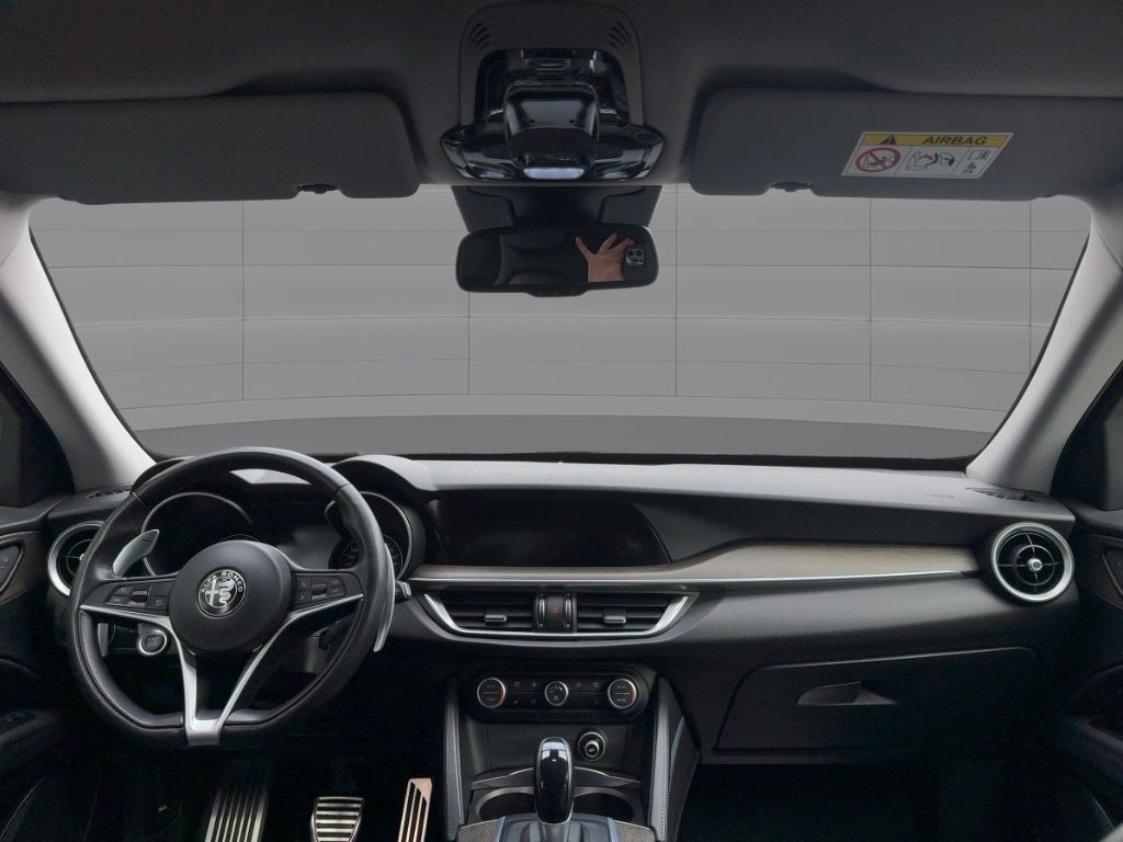 Fahrzeugabbildung Alfa Romeo Stelvio First Edition ALLRAD NAVI  HI-FI