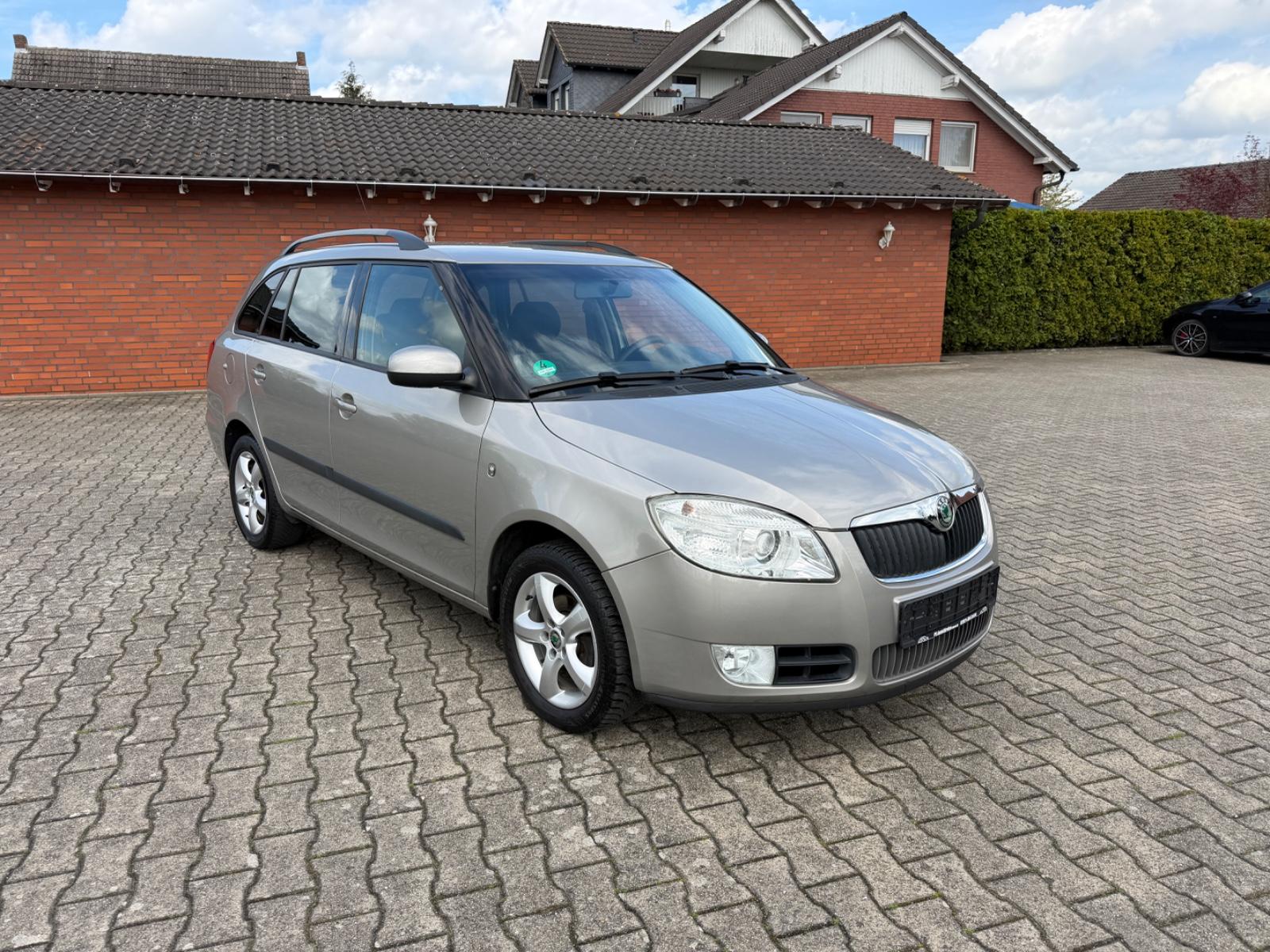 Skoda Fabia Combi Style Edition Klimaautomatik PDC Alu