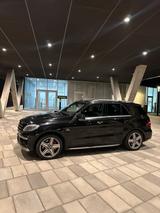 Mercedes-Benz Mercedes Ml 63 amg Performance - Mercedes-Benz ML 63 AMG in Düsseldorf