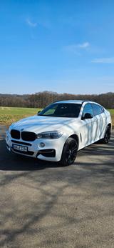 BMW X6 M50 M50d -  360° ACC HEADUP KEYLESS AMBIENTE - BMW X6 M50 aus 2015