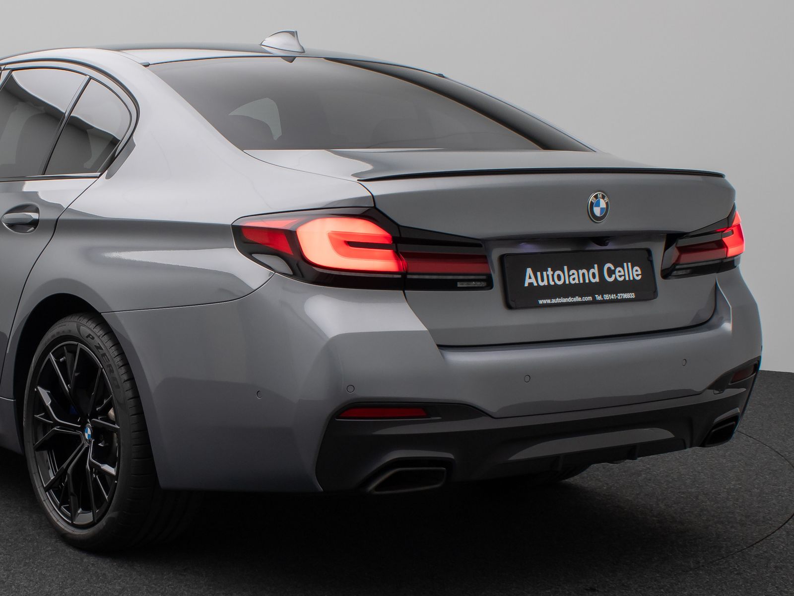 Fahrzeugabbildung BMW 530d M Sport 360°Laser B&W HUD Individual 19Zoll
