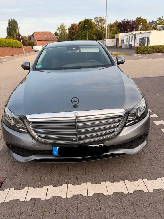 Image of Mercedes-Benz E 350