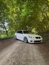 BMW E61 530d - BMW 530: E61