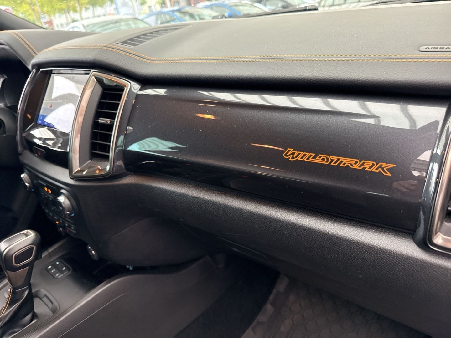 Fahrzeugabbildung Ford Ranger Wildtrak DoKa 4x4 AHK Navi Leder LED ACC