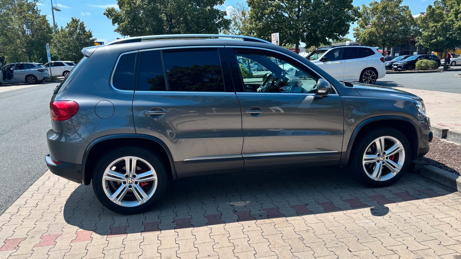 VW Volkswagen Tiguan 2.0 TDI 4Motion | 140 PS