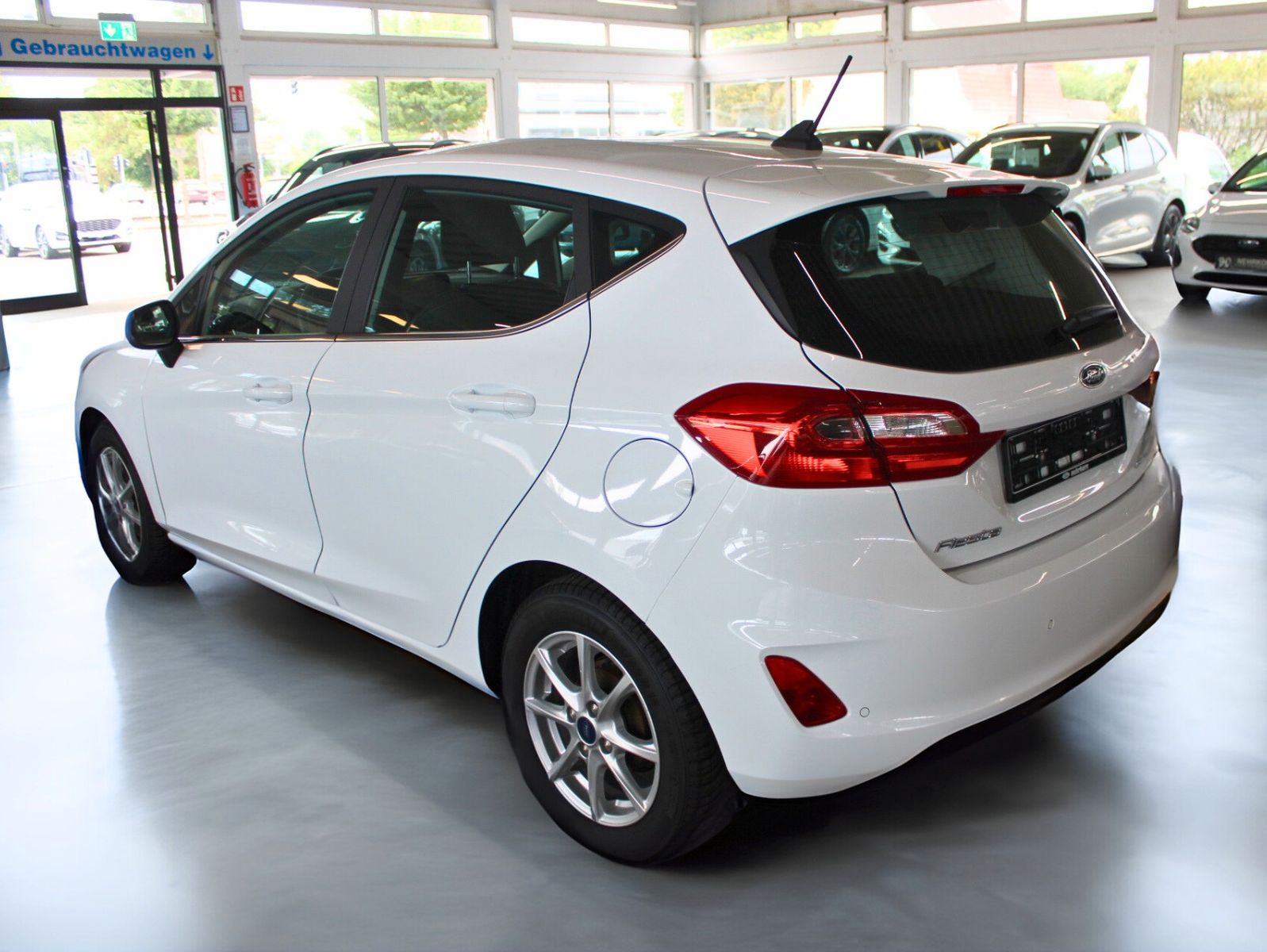 Fahrzeugabbildung Ford Fiesta MHEV Titanium 5-trg Klima LED WinterPaket