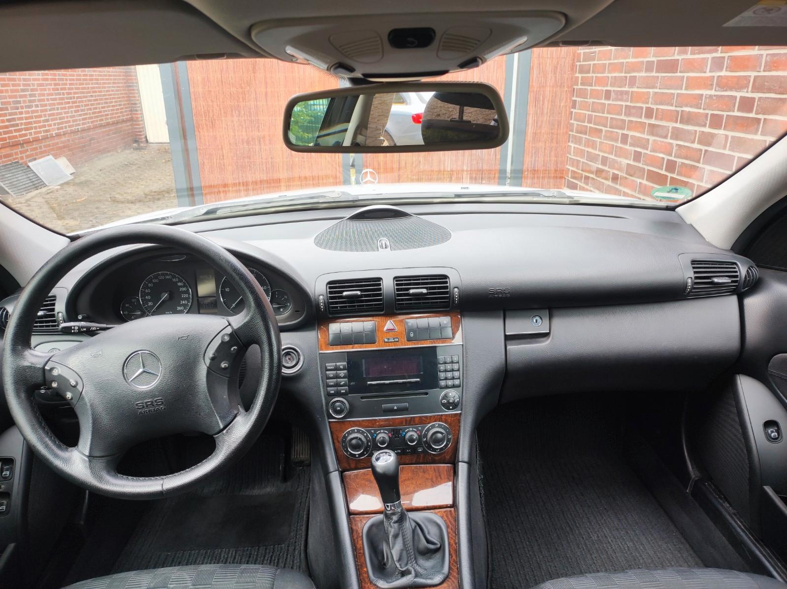 Mercedes-Benz C200 2006 — photo 5