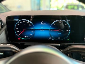 2021 Mercedes-BENZ EQA — миниатюра 13