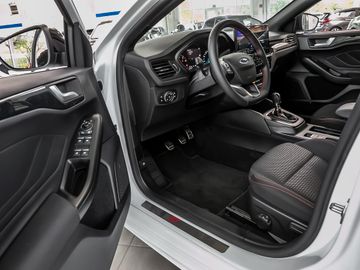 Ford Focus Turnier 1.0 ST-Line Kamera Navi Lenkradhzg