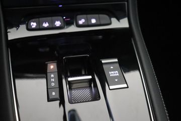 Fotografie des Opel Grandland (X) Grandland Plug-in-Hybrid 1.6 DI AT Elegance