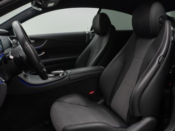 Fahrzeugabbildung Mercedes-Benz E 200 Coupé 9G-Tronic Burmester Kamera DAB Sport