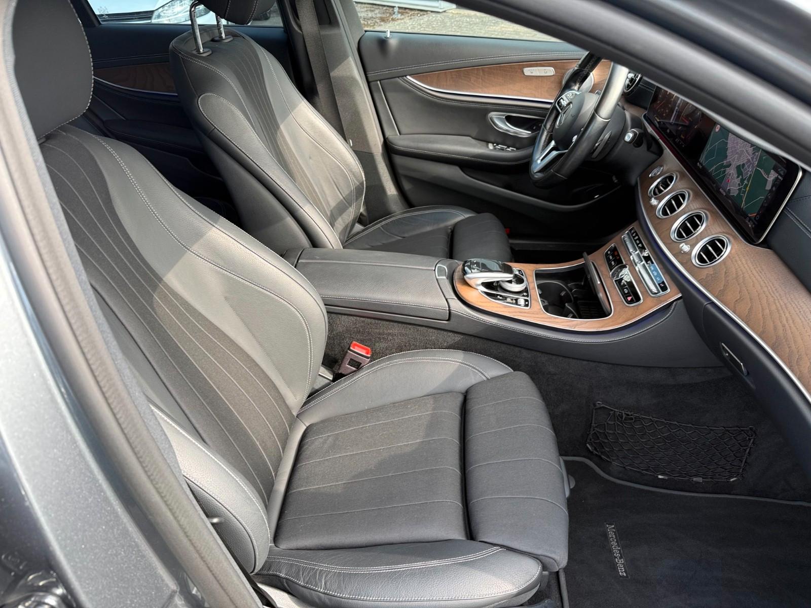 Mercedes-Benz E 300 d T-Modell Night-Paket,LED, Burmester