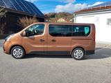 Nissan NV300 Kombi L1H1 2,7t PREMIUM/8.SITZER/AHK/SHZ/ - Nissan: Sitzer 8