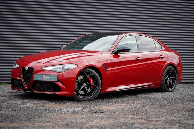 Alfa Romeo Giulia 2.9 V6 Quadrifoglio / Rosso Competizione