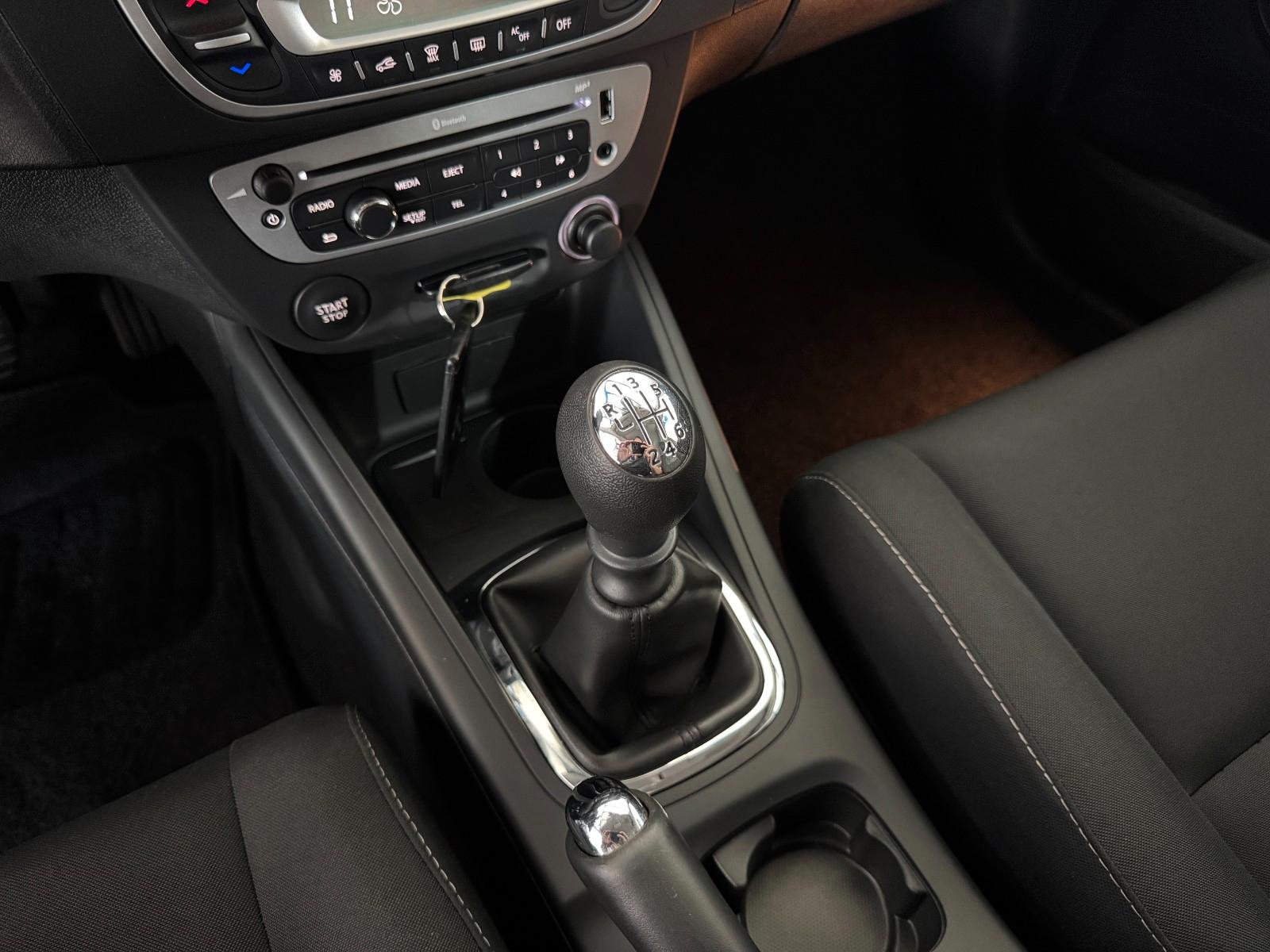 Renault Megane III TCe 115 Grandtour Expression *2.HAND*