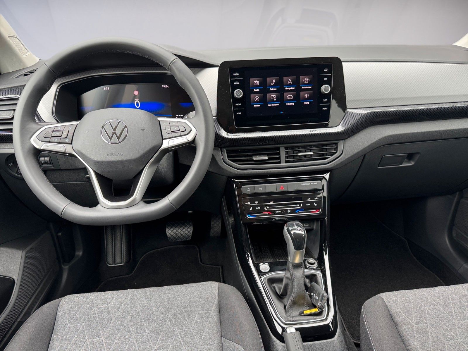 Fahrzeugabbildung Volkswagen T-Cross Life 1.0 TSI