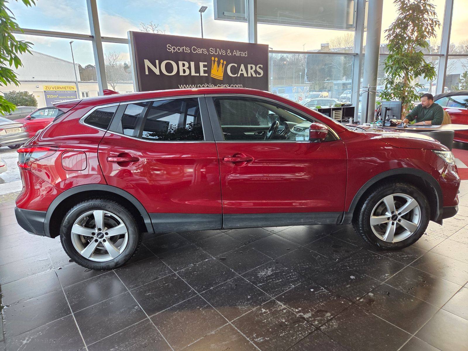 Fahrzeugabbildung Nissan Qashqai N-Connecta AHK LED NAV 360° SHZ ALU